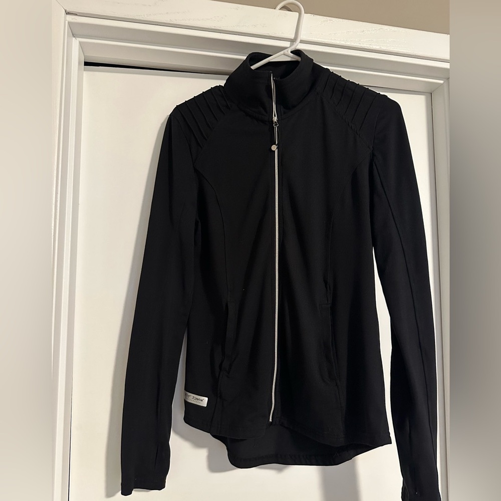 Women’s black active jacket